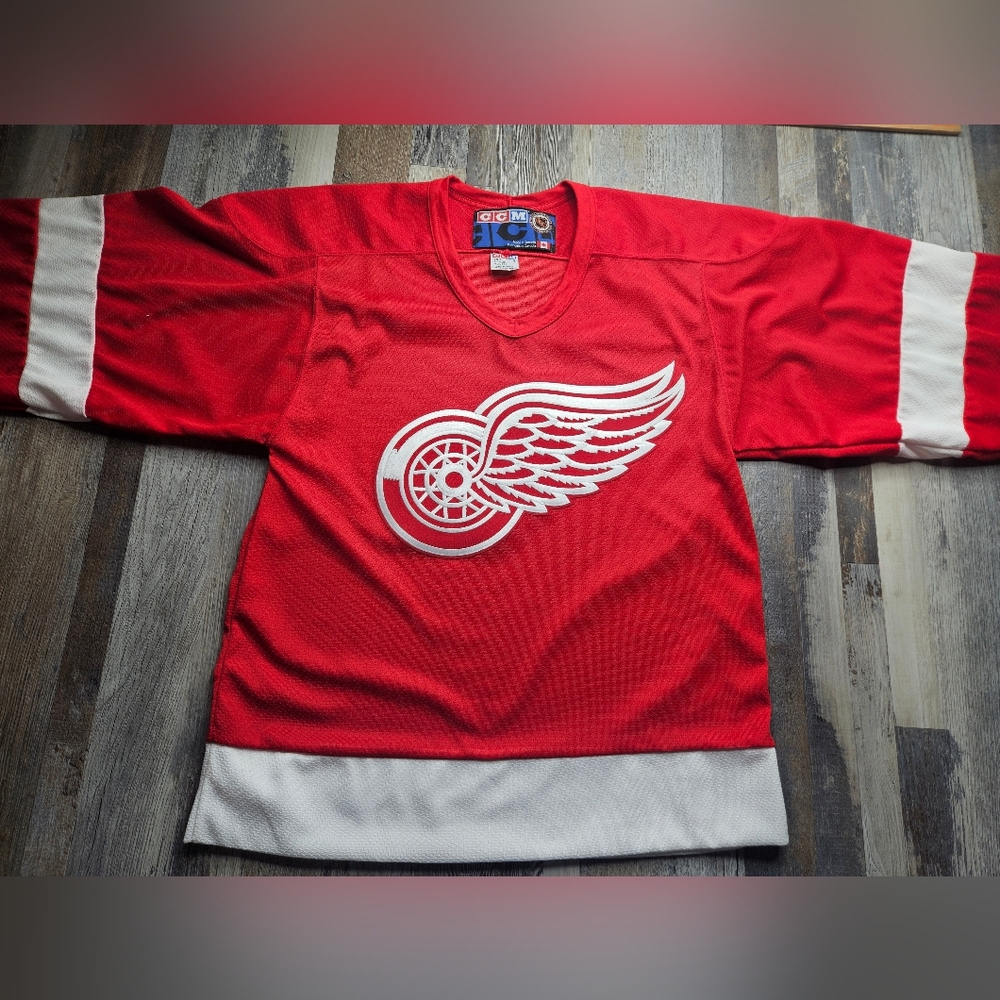 Vintage Detroit Red Wings Hockey Jersey Mens Size Small CCM